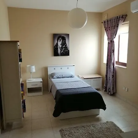 Spacious 3 Bedroom In The Centre Of Malta * Żebbuġ