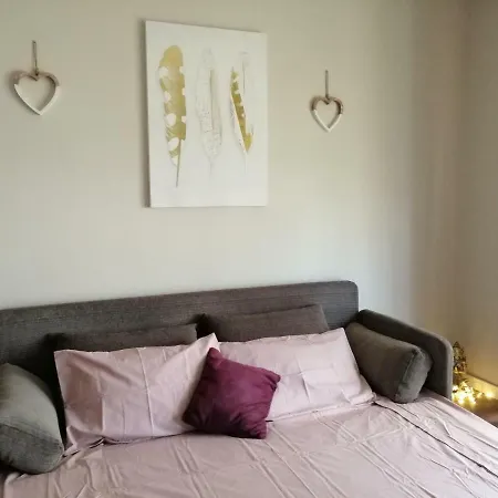 Spacious 3 Bedroom In The Centre Of Malta Appartamento