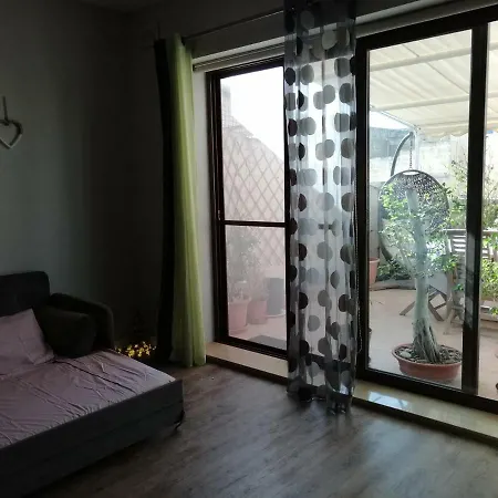 Spacious 3 Bedroom In The Centre Of Malta Lejlighed