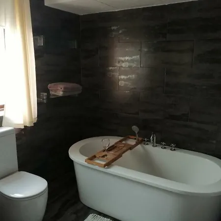 Spacious 3 Bedroom In The Centre Of Malta Żebbuġ
